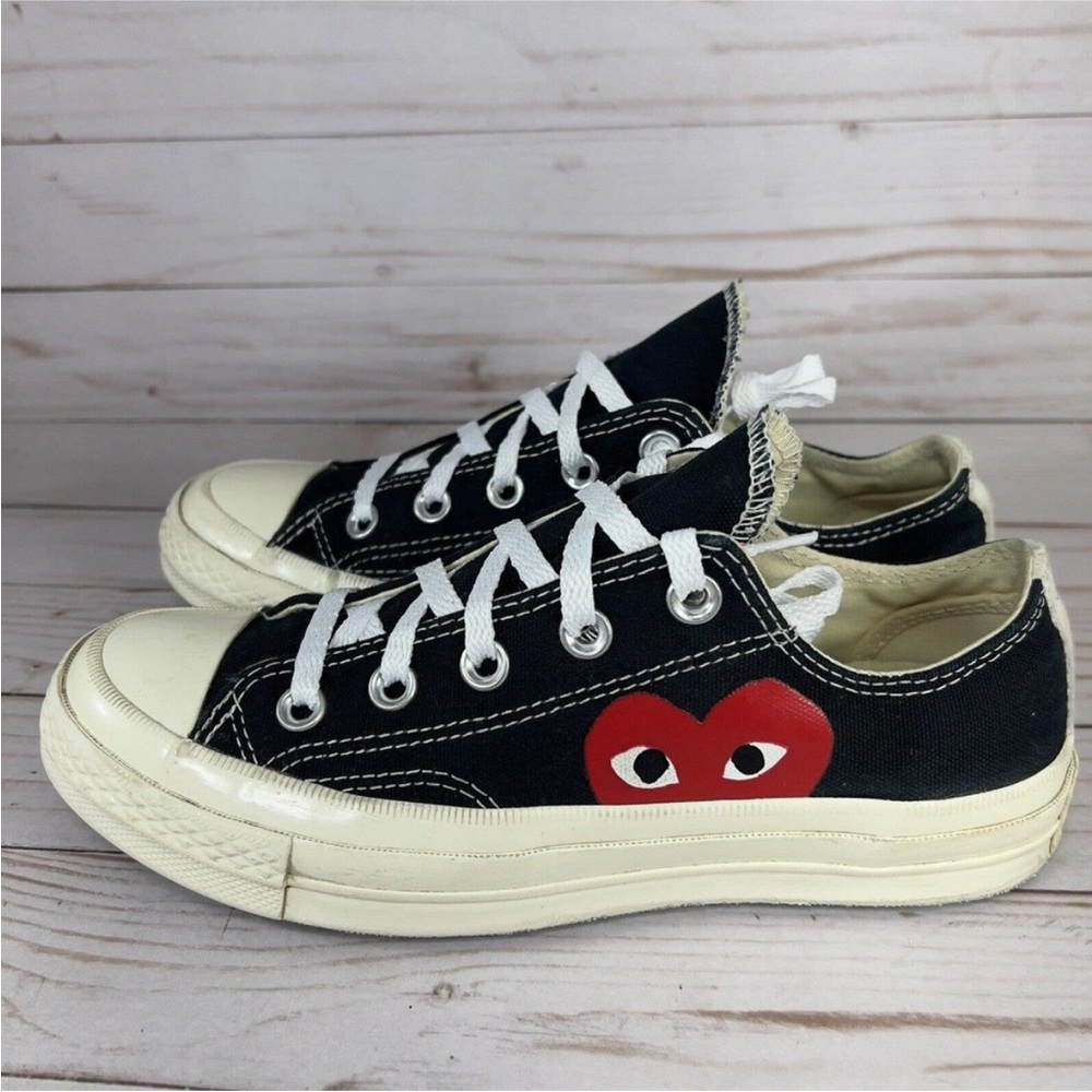 Converse play Comme des Garcons low top Chick Taylor Women’s size 6